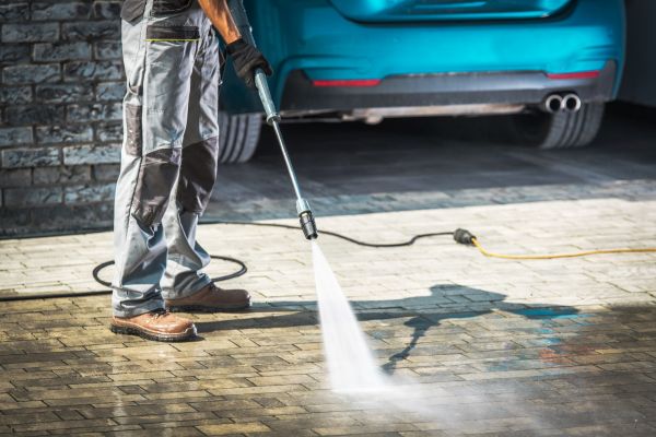 Cost of Driveway Pressure Washing in Las Cruces