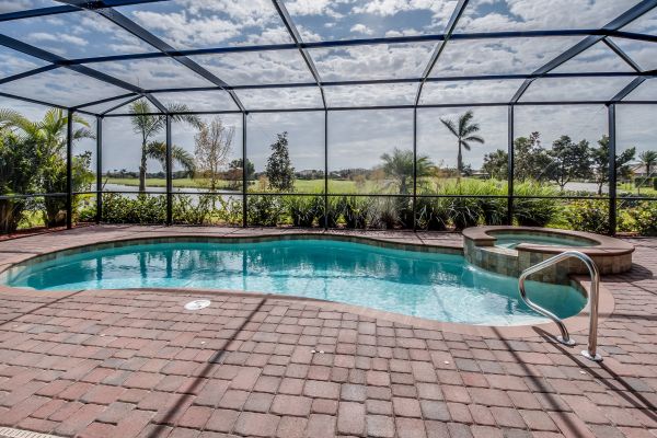 Cost of Pool Enclosure Cleaning in Las Cruces